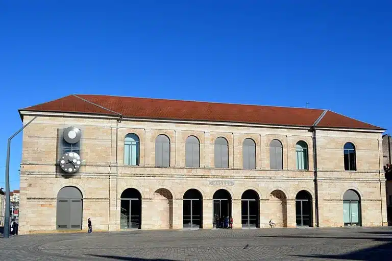 Plongez dans le Patrimoine Culturel de Besançon : Un Tour Guidé des Musées Incontournables